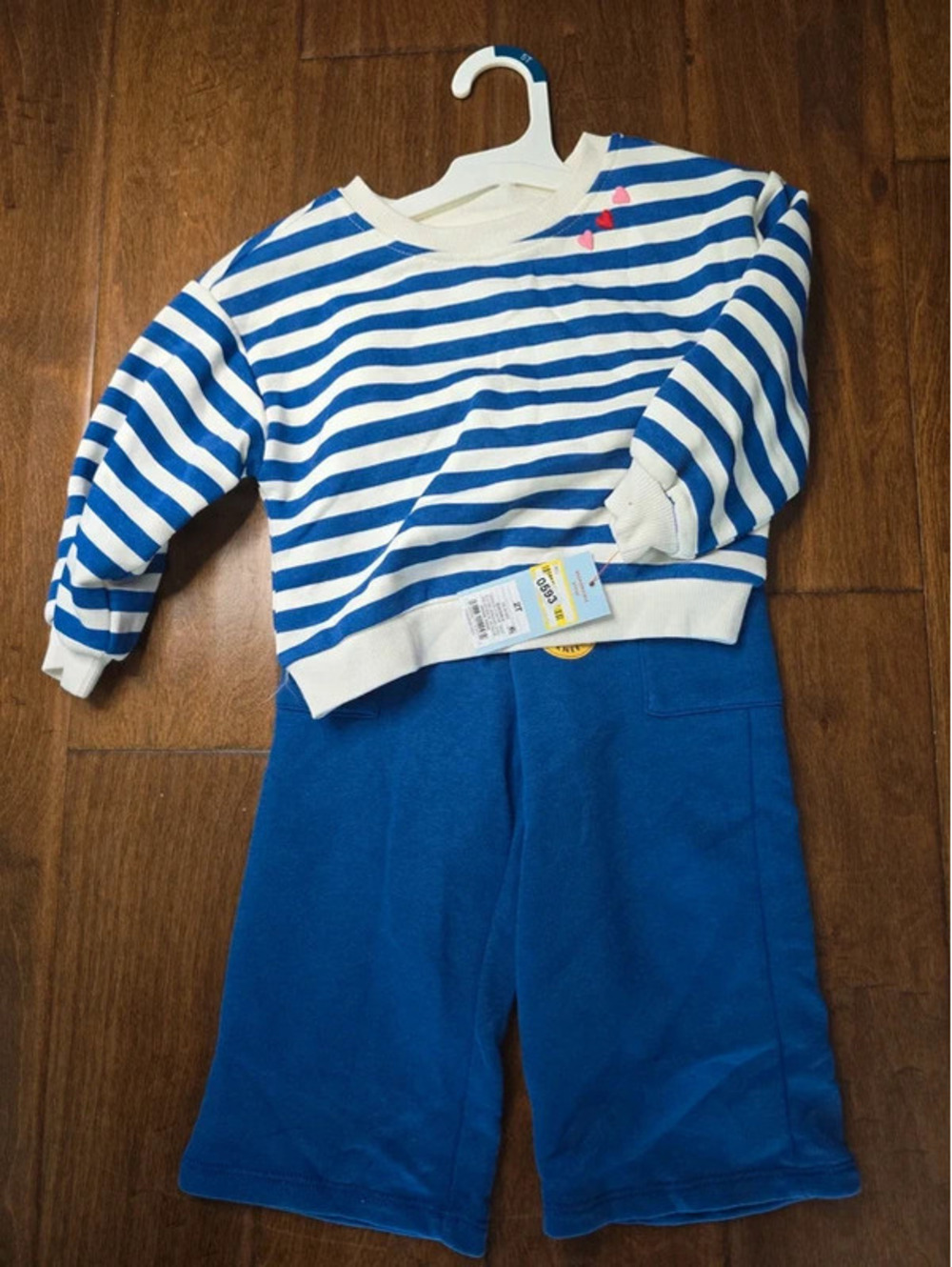 2t brand new sweatsuit outfit from target item 593G7